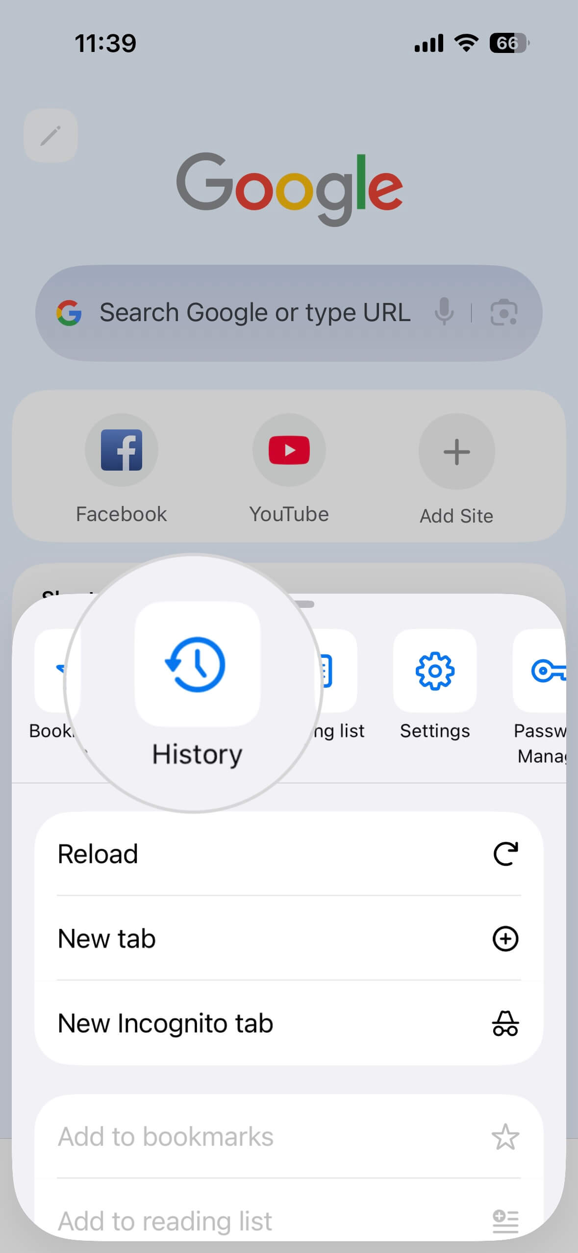 Chrome-Einstellungen auf dem iPhone mit hervorgehobenem Tab Verlauf