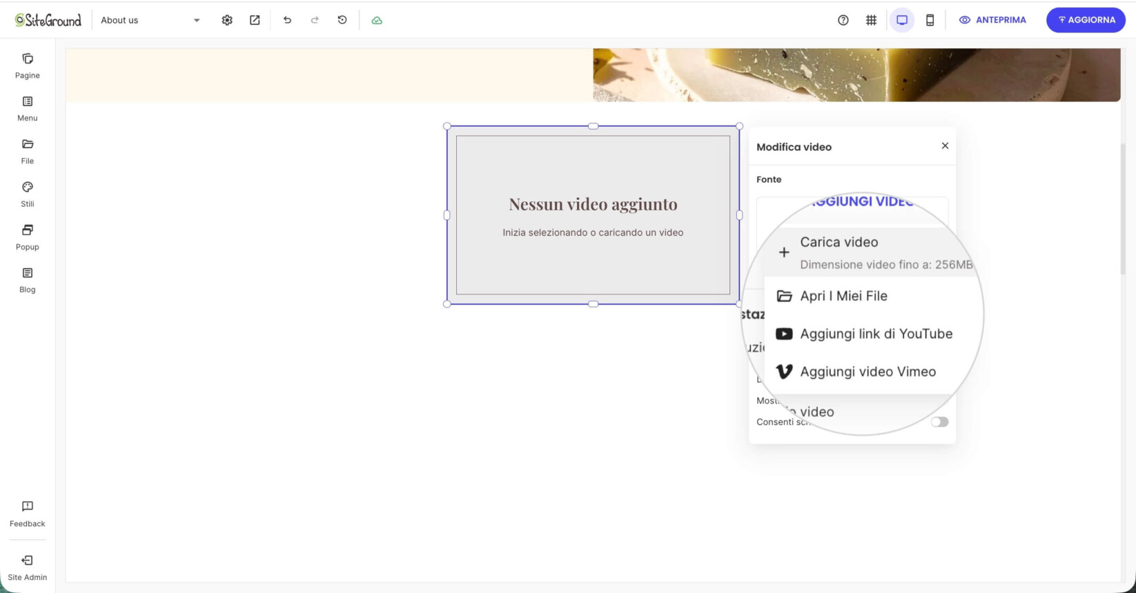Menu a discesa per la selezione di una sorgente video, comprese le opzioni per caricare un file, scegliere dai file o aggiungere link YouTube e Vimeo
