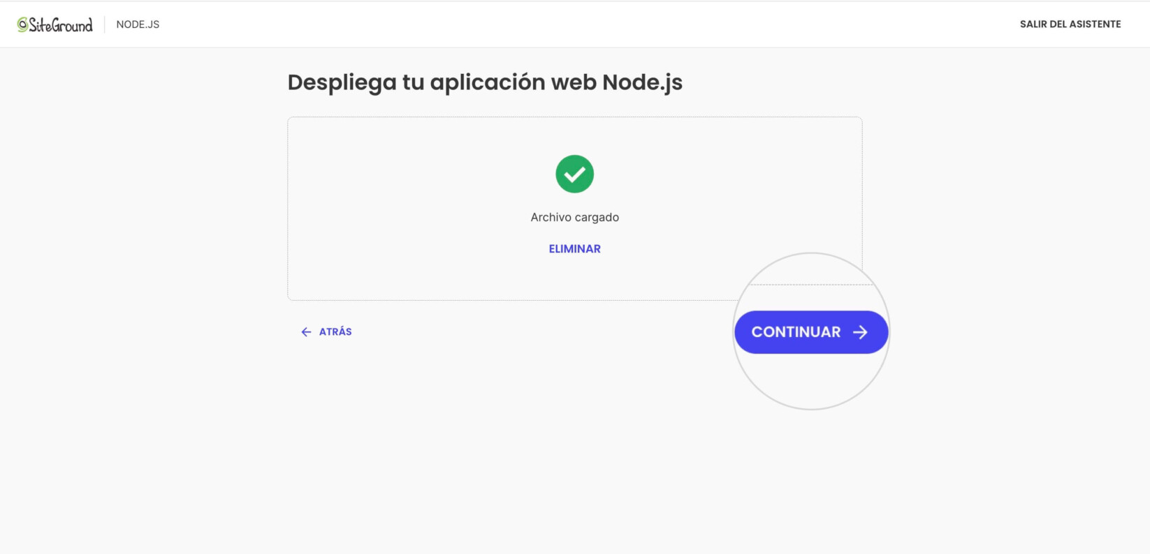 Una página del asistente de configuración para un nuevo proyecto de Node.js después de que se sube un archivo manualmente. El botón Continuar está resaltado