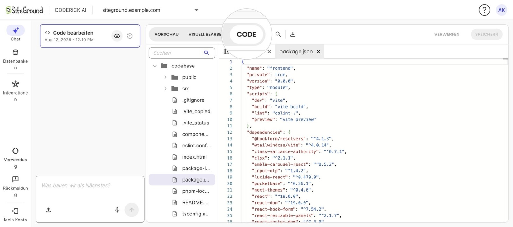 Coderick AI mit der hervorgehobenen Registerkarte „CODE" in der oberen Leiste (neben Vorschau und Visuell bearbeiten), mit Dateibaum und package.json-Inhalt.