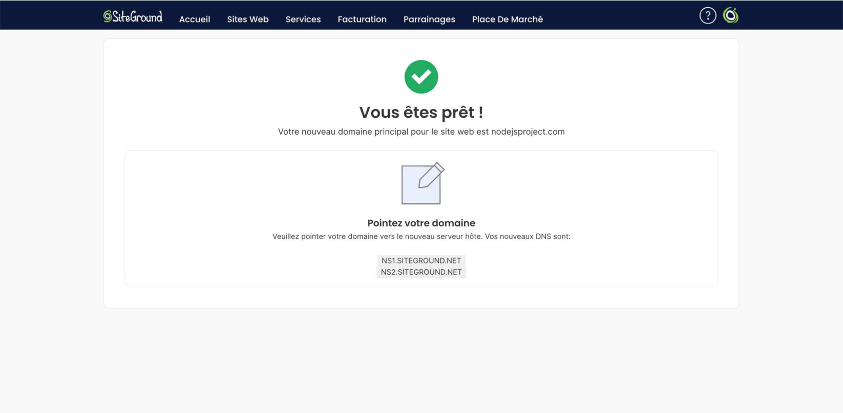 Écran de message de succès pour le changement de domaine d'un projet Node.js montrant les serveurs de noms du site web
